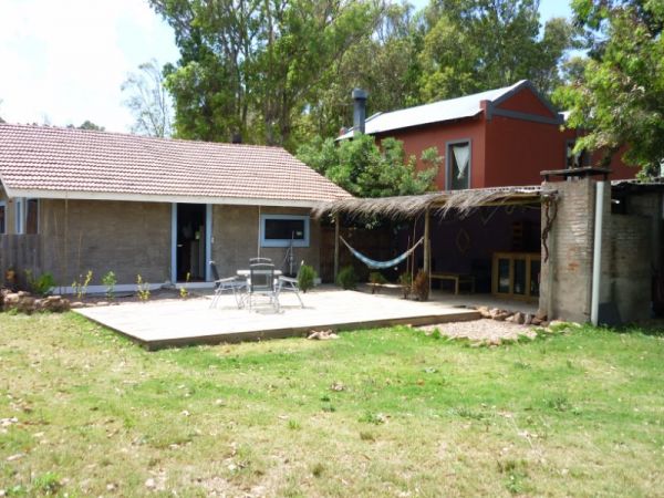 Pintoresca casa con jardín